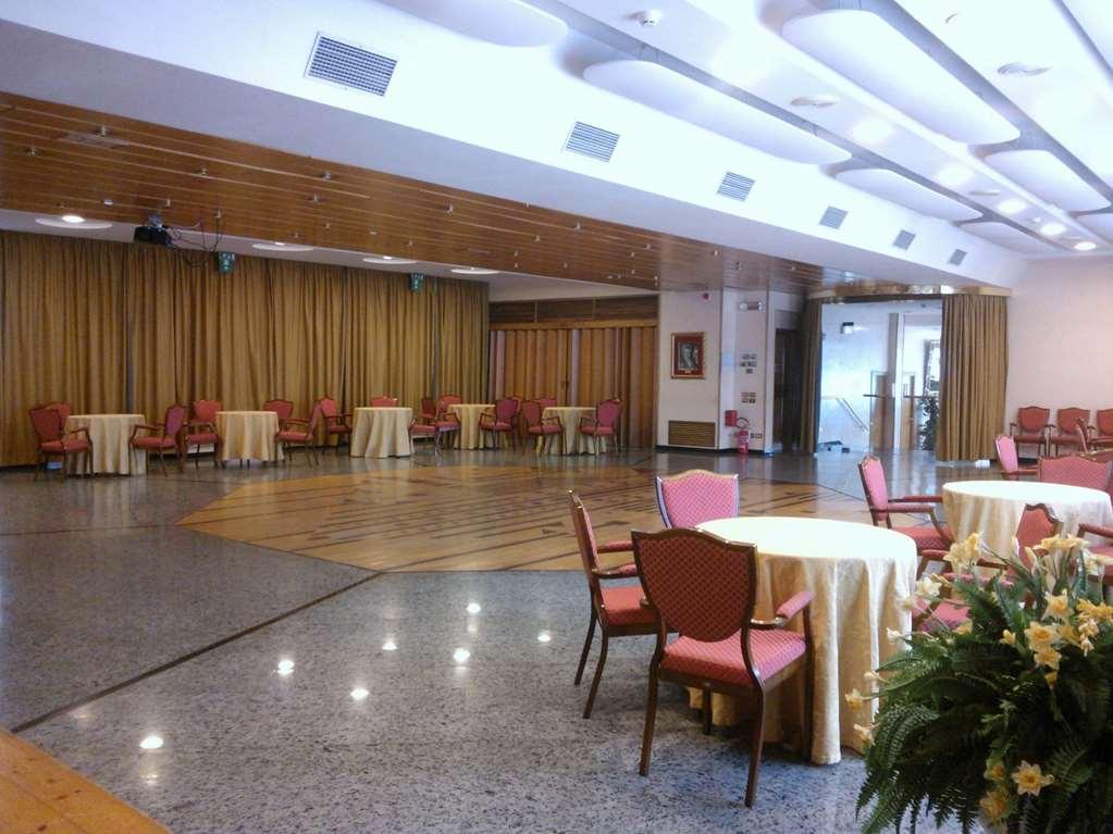 Grand Hotel Ambasciatori Wellness & Spa Chianciano Terme Restaurant photo